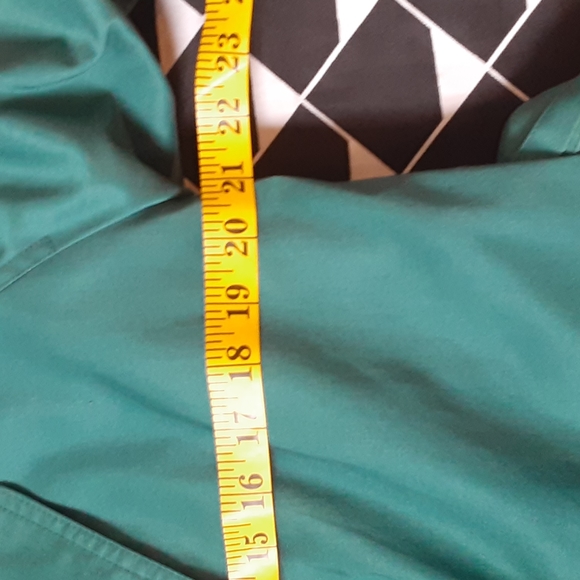 Charles Klein  vintage green trench coat, size 6 petite - Picture 5 of 13